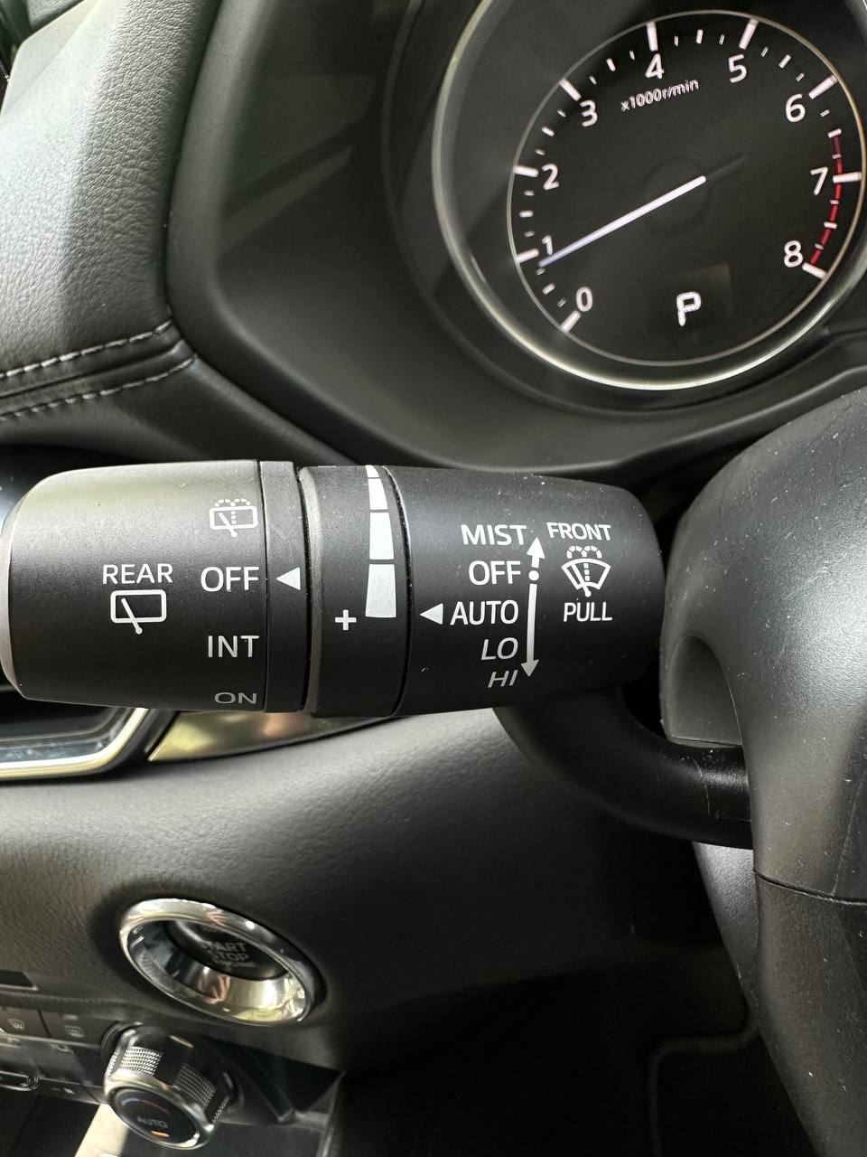 How do I turn on/off the wipers in the Mazda CX5? GetGo Help Centre